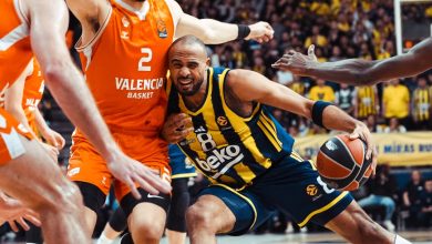 Fenerbahçe Beko, son şampiyonu olduğu EuroLeague'de Valencia'yı 82-79 yenerek 14. galibiyetini elde etti