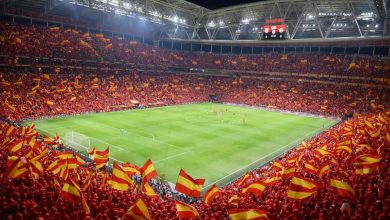 Galatasaray'ın Şampiyonlar Ligi'nde Atletico Madrid ile oynayacağı maçın biletlerinin aşırı pahalı olmasını taraftar ağır şekilde eleştirdi