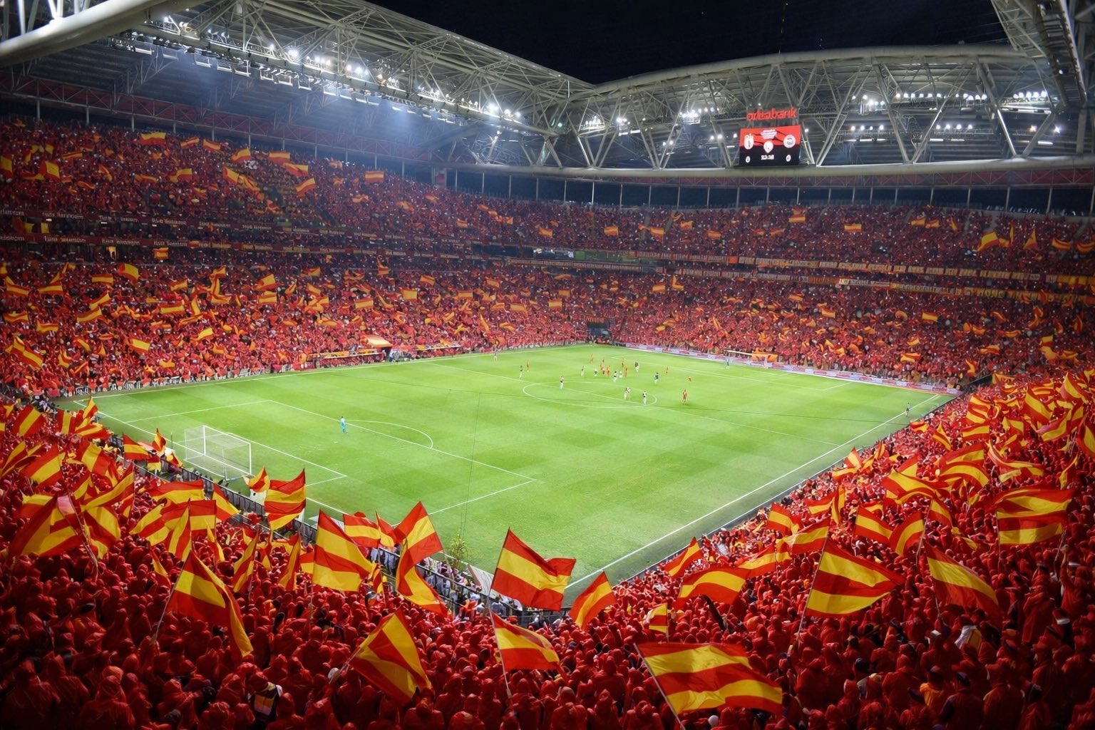 Galatasaray'ın Şampiyonlar Ligi'nde Atletico Madrid ile oynayacağı maçın biletlerinin aşırı pahalı olmasını taraftar ağır şekilde eleştirdi