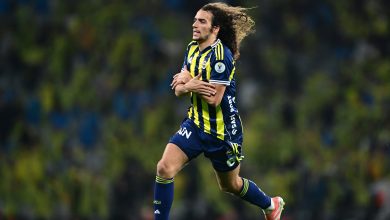 Galatasaray'ı mağlup eden Fenerbahçe, Turkcell Süper Kupa'yı 11 yıl sonra ilk kez müzesine götürdü