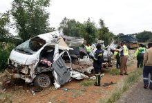 Güney Afrika’nın Gauteng eyaletinde sabah saatlerinde meydana gelen kazada, okul servisi ile kamyon çarpıştı.