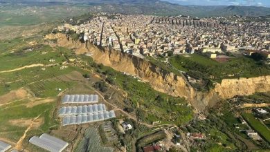 İtalya'da heyelan 30 bin nüfuslu Niscemi kasabasını adeta yuttu. Bölgeyi yaklaşık bin kişi terk etti