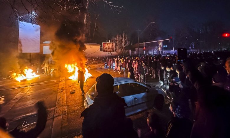 İran’da protestolar ve ardından gelen güvenlik operasyonları sırasında duran iletişim altyapısında kademeli olarak düzelmeye başladı.