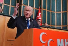 Gazeteci İsmail Saymaz, MHP lideri Devlet Bahçeli’nin ABD’nin Venezuela’ya yönelik müdahalesine karşı kullandığı sert ifadeleri değerlendirdi.
