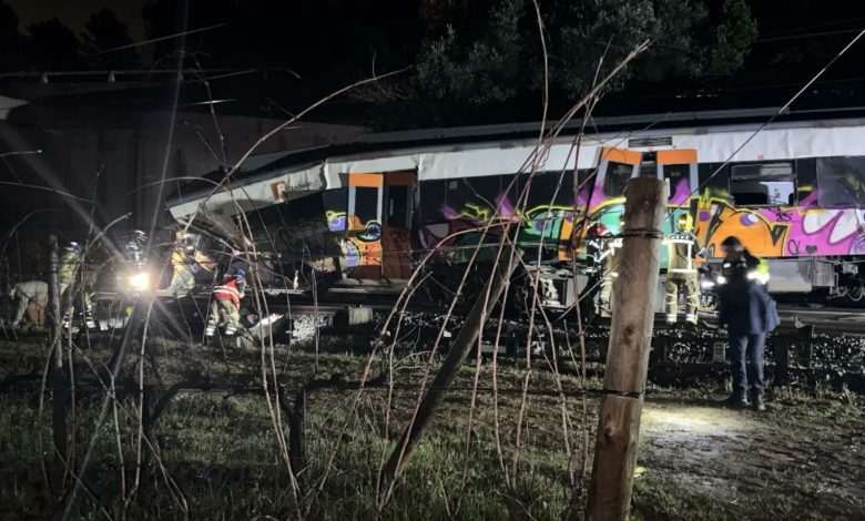 İspanya'da 42 kişinin ölümüne yol açan trajediden 48 saat sonra ikinci tren kazası faciası yaşandı