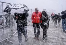 Meteoroloji uzmanı Prof. Dr. Orhan Şen, "İstanbul'da kritik 24 saate girdik. Kar yağışının başlangıcındayız. İşiniz yoksa hiç dışarı çıkmayın" dedi