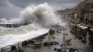 İtalya’yı vuran Harry kasırgası sonrası seferberlik 1 İtalya’da Harry kasırgasının ardından Sicilya, Calabria ve Sardinya’da ağır hasar tespit edilirken, hükümet olağanüstü hal ilanına hazırlanıyor.