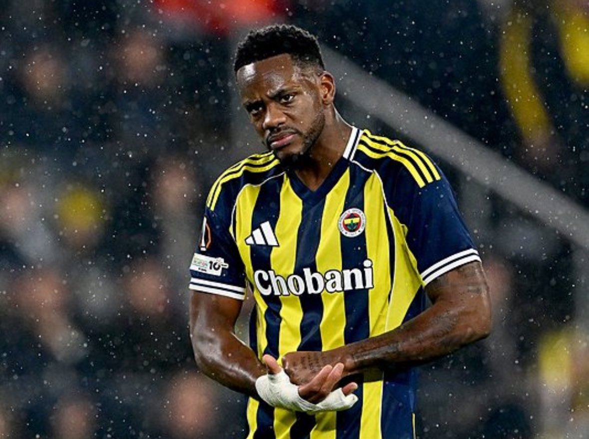 Fenerbahçe'de teknik direktör Domenico Tedesco ile tartıştığı öne sürülen Jhon Duran'a kulüp arıyor