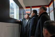 Kore lideri Kim Jong-Un, modernizasyon projesinde yaşanan aksaklıkların sorumlusu olarak üst düzey yöneticileri hedef aldı. Kim, eleştirilerinin ardından Başbakan Yardımcısı Yang Sung Ho’yu görevden aldı.