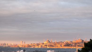 İstanbul başta olmak üzere Türkiye'nin büyük bölümünde etkili olan soğuk ve kar yağışlı hava, yerini ılık bir havaya bırakacak