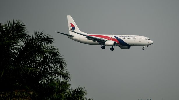 Malezya, 2014 yılında Kuala Lumpur–Pekin seferini yaparken radardan kaybolan Malezya Havayolları’na ait MH370 uçağının enkazını bulmak amacıyla arama çalışmalarını yeniden başlattı.