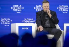 Elon Musk, Davos’taki konuşmasında Donald Trump’ın yeni kurduğu “Board of Peace”i kelime oyunu üzerinden tiye aldı.