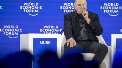 Elon Musk, Davos’taki konuşmasında Donald Trump’ın yeni kurduğu “Board of Peace”i kelime oyunu üzerinden tiye aldı.