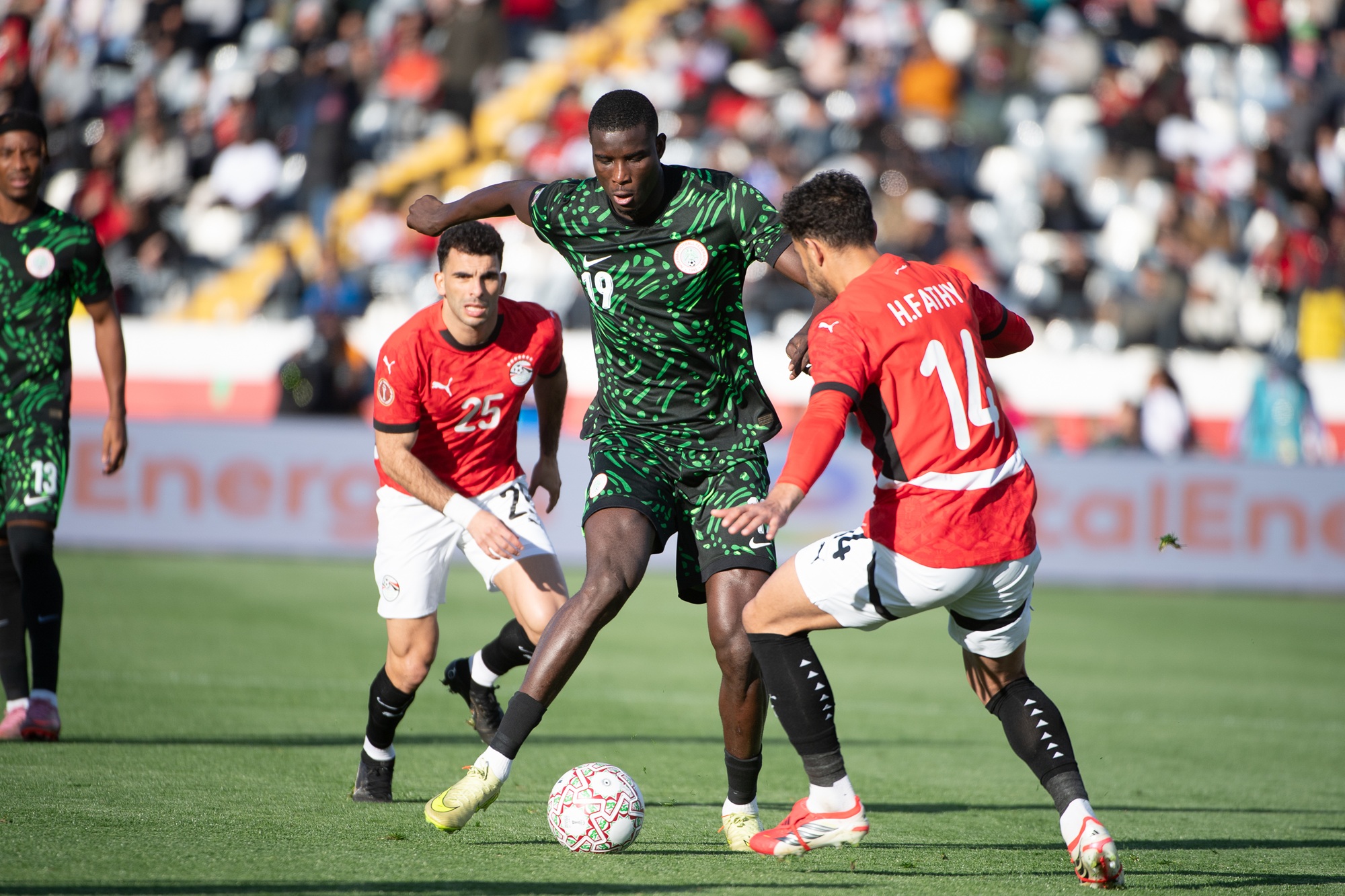 Afrika Kupası üçüncülük maçında Nijerya, Mısır'ı seri penaltılarda 4-2 yenerken Osimhen ve Ndidi'nin oynamaması dikkat çekti