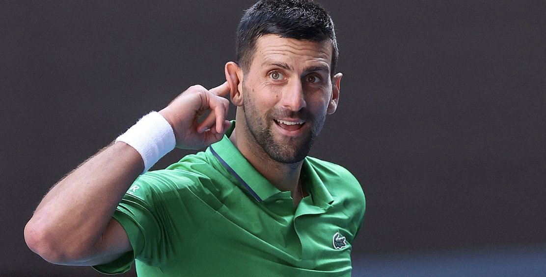 Novak Djokovic, Pedro Martinez'i 3-0 yenerek Avustralya Açık Tenis Turnuvası'nda 100. galibiyetini aldı