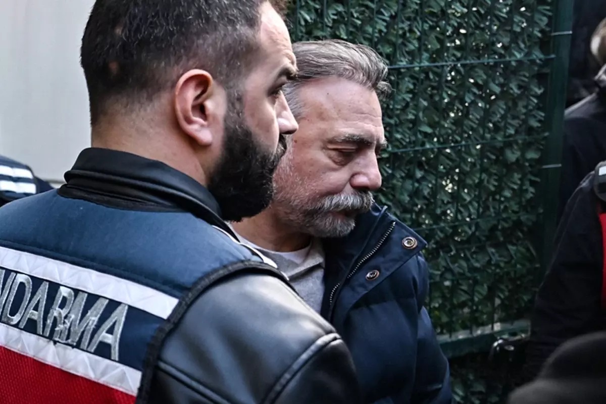 Ünlülere yönelik uyuşturucu soruşturmasının yankıları sürerken, gözaltına alınıp serbest bırakılan Oktay Kaynarca’nın savcılık ifadesi gündem oldu.