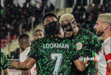 Victor Osimhen’e 2 gol attığı Tanzanya maçında takım arkadaşı Ademola Lookman ile tartıştığı için ülkesinde gündem oldu