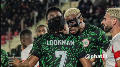 Victor Osimhen’e 2 gol attığı Tanzanya maçında takım arkadaşı Ademola Lookman ile tartıştığı için ülkesinde gündem oldu