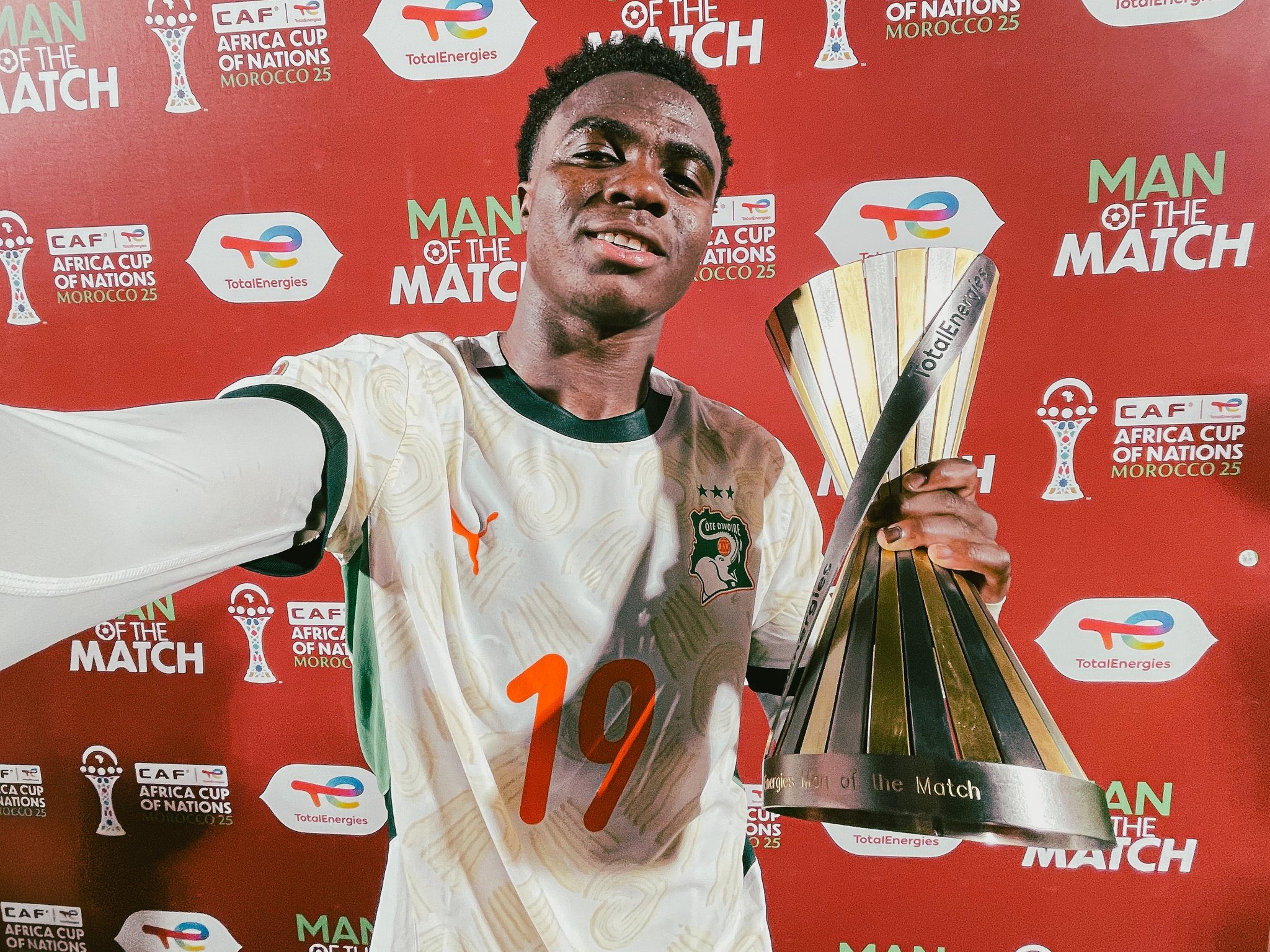 Trabzonspor sezon başında Bastia'dan 4.5 milyon Euro'ya aldığı Christ Oulai'yi 50 milyon Euro'ya satmaya hazırlanıyor