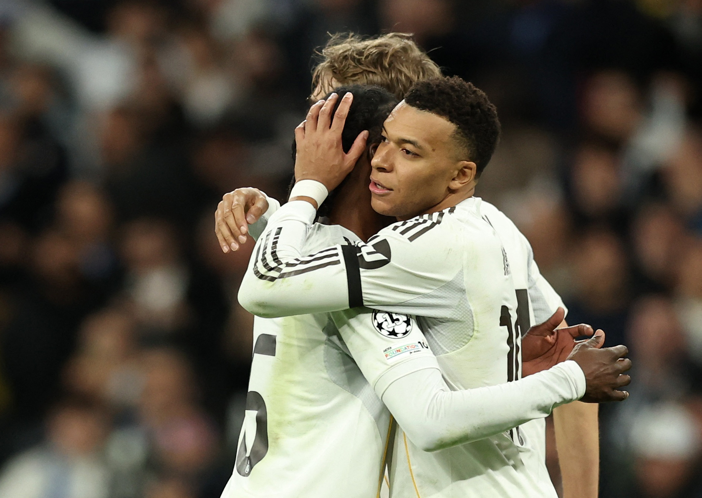 Arda Güler'li Real Madrid, UEFA Şampiyonlar Ligi'nde Monaco karşısında sahadan farklı galibiyetle ayrıldı