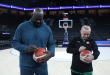 Anadolu Efes'i satın alacağı iddia edilen NBA efsanesi Shaquille O'Neal, Cumhurbaşkanı Recep Tayyip Erdoğan ile basketbol oynadı