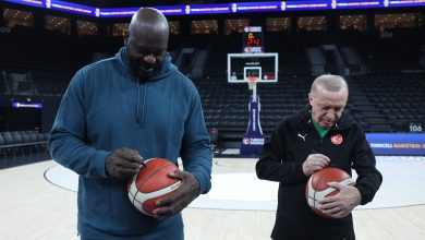 Anadolu Efes'i satın alacağı iddia edilen NBA efsanesi Shaquille O'Neal, Cumhurbaşkanı Recep Tayyip Erdoğan ile basketbol oynadı