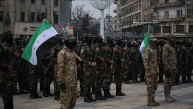 Suriye ordusu ile PKK/YPG’nin kontrolündeki SDG arasında yeniden başlayan çatışmalar nedeniyle on binlerce sivil bölgeden ayrıldı.