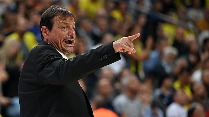 TBF’den Ergin Ataman tepkisi 1 Maccabi Tel Aviv deplasmanında Ergin Ataman’a yönelik küfürlü tezahüratlar sonrası Türkiye Basketbol Federasyonu devreye girdi.