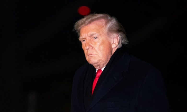 İsviçre'nin Davos kentindeki Ekonomik Forum için yola çıkan Donald Trump'ın uçağı arıza yaparak ABD'ye geri döndü