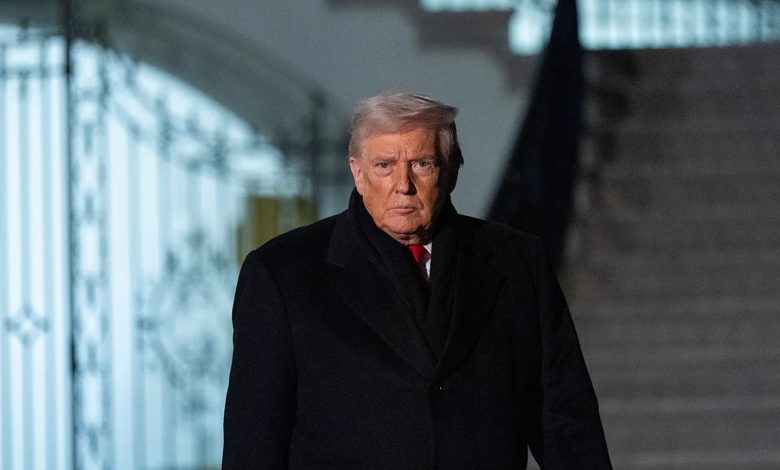 Trump’tan Güney Kore’ye sert ticaret hamlesi 3 ABD Başkanı Donald Trump, ticaret anlaşmasının yürürlüğe girmemesi nedeniyle Güney Kore’ye uygulanan karşılıklı tarifelerin artırıldığını açıkladı.