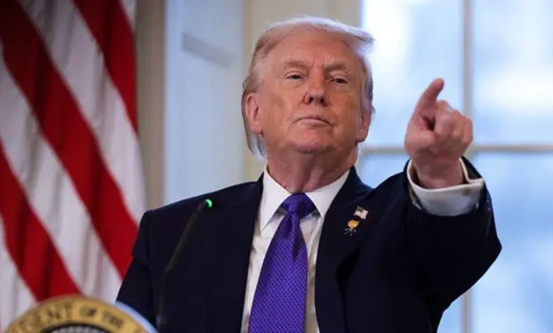 ABD Başkanı Donald Trump, sosyal medya hesabından paylaştığı bir görselle kendisini “Venezuela’nın Geçici Başkanı” olarak tanımladı.