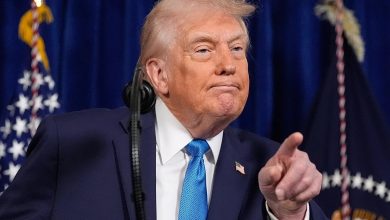 ABD Başkanı Donald Trump’ın Venezuela’ya yönelik askeri operasyonu ve Devlet Başkanı Nicolás Maduro’nun yakalanarak ülke dışına çıkarılması, kamuoyunda ve MAGA tabanında ciddi görüş ayrılıklarına yol açtı.