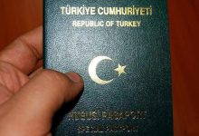 TÜRSAB, seyahat acentalarına yeşil pasaport verilmesi için açık çağrı yaptı. Açıklamada, sektörün vize engelleri nedeniyle uluslararası temaslarda zorlandığı vurgulandı.