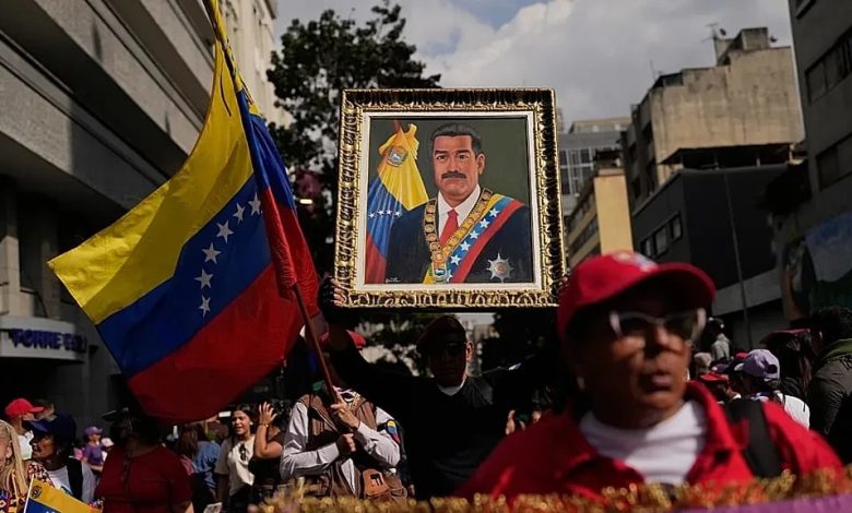 Venezuela İçişleri Bakanı Diosdado Cabello, ABD’nin askeri müdahalesi sırasında 100 kişinin hayatını kaybettiğini, çok sayıda sivilin de yaralandığını açıkladı.