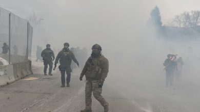 Walz’dan Trump’a “ICE’ı çek” çağrısı: Kanıtları yok ettiler 1 Minnesota Valisi Walz, Alex Jeffrey Pretti’nin Minneapolis’te ICE ekipleri tarafından vurularak öldürülmesi sonrası Trump yönetimini hedef aldı.