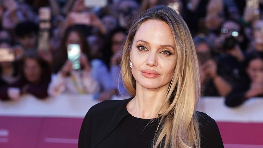 Angelina Jolie filmlerinin galalarına Jeffrey Epstein özel olarak davet edilmiş