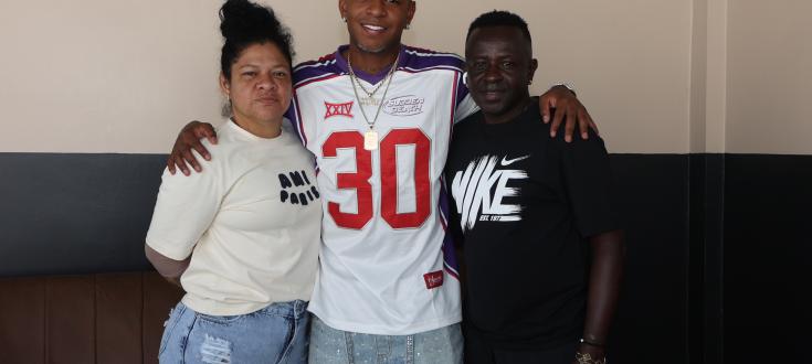 Keny Arroyo: "Yeniden gülümsemeye başladım" 2 Neny Arroyo, Cheché, Noel ve Yeni Yılı annesi Silvia Arroyo, Grober Arroyo birlikte kutladı. (Fotoğraf: Freddy Rodríguez)