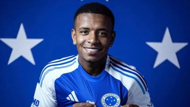 Keny Arroyo: "Yeniden gülümsemeye başladım" 1 Beşiktaş'ta sansasyonel bir dönem geçiren Keny Arroyo Ekvador’un ünlü gazetesi Expreso'ya geçirdiği fırtınalı günleri Ginno Zambrano'ya anlatan Keny Arroyo: Yeniden gülümsemeye başladım" dedi.