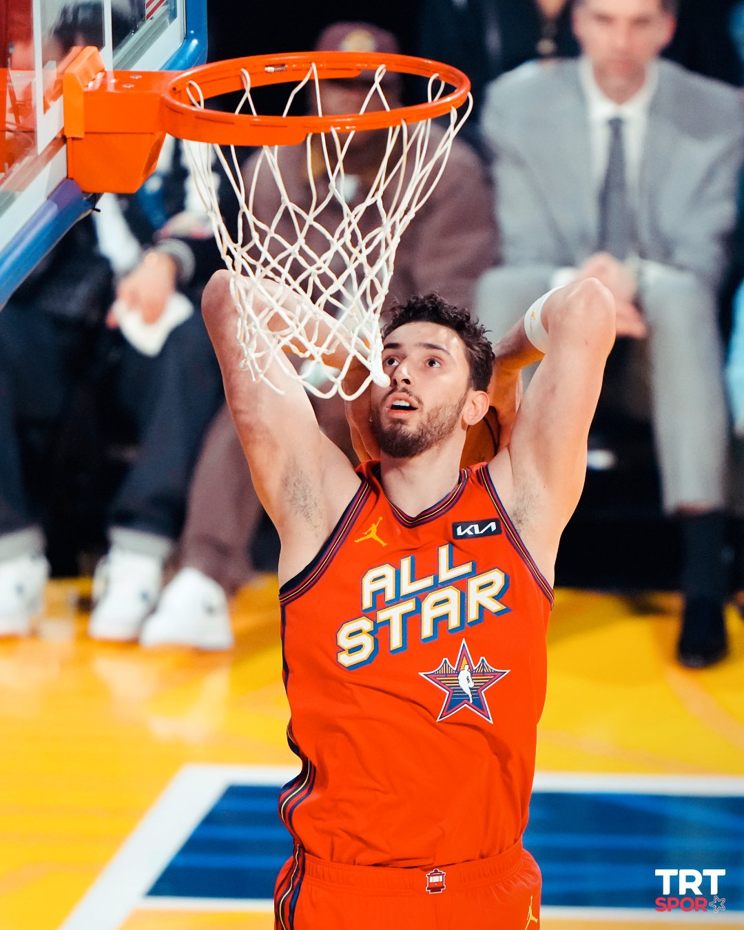 NBA'de Houston Rockets forması giyen Alperen Şengün, Dallas karşısında 14 sayı, 14 ribauntla double double yaptı