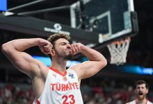 NBA'de Boston Celtics'in deplasmanda Houston Rockets'ı 114-93 yendiği maçta Alperen Şengün, iki teknik faulle oyun dışında kaldı