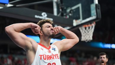 NBA'de Boston Celtics'in deplasmanda Houston Rockets'ı 114-93 yendiği maçta Alperen Şengün, iki teknik faulle oyun dışında kaldı