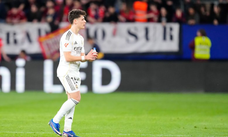 Real Madrid turu geçti 12 Arda Güler'in 100. kez formasını giydiği Real Madrid, Benfica'yı 2-1 yenerek Şampiyonlar Ligi'nde son 16 turuna kaldı