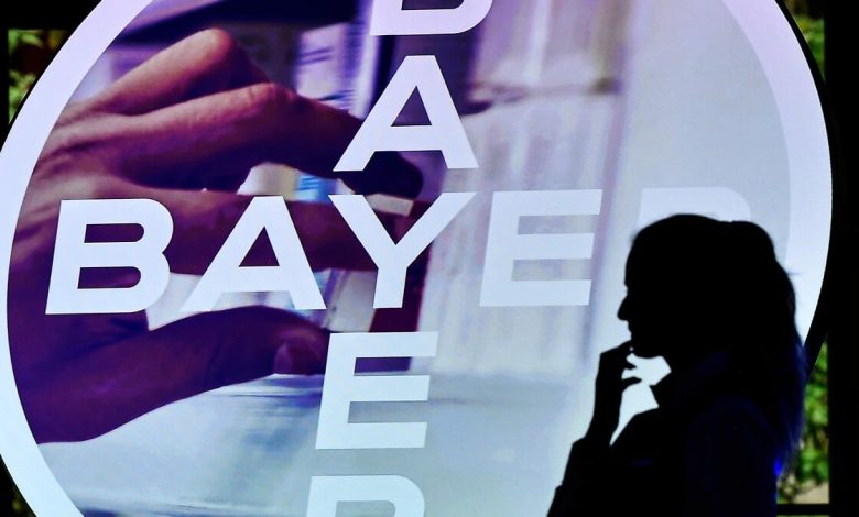 Bayer’den 65 bin kanser davası için 7,25 milyar dolarlık uzlaşma teklifi 15 Alman ilaç ve kimya devi Bayer, ABD’de glifosat içerikli Roundup nedeniyle açılan davaları kapatmak amacıyla 21 yıla yayılacak milyarlarca dolarlık ödeme planı sundu.