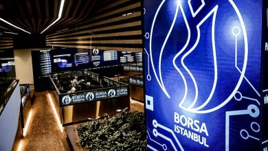 Borsa İstanbul’da bazı hisselerde sosyal medya üzerinden manipülasyon yapıldığı iddiasıyla yürütülen soruşturmada 8 ilde eş zamanlı operasyon düzenlendi.