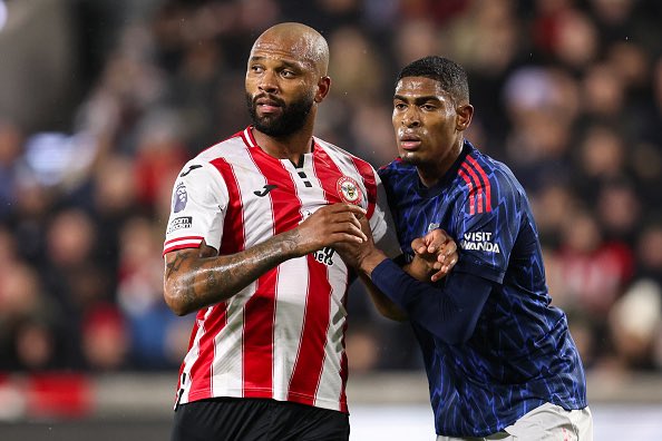 Brentford deplasmanında 1-1 berabere kalan Arsenal, İngiltere Premier Lig'de son 6 maçta 9 puan kaybetti