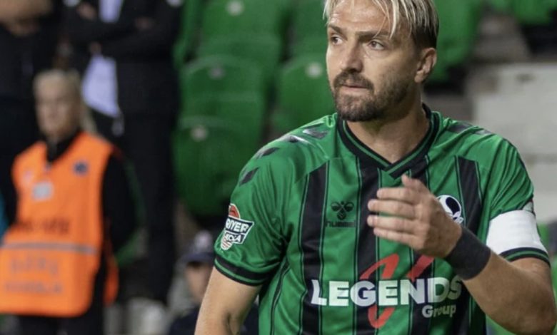 Caner Erkin rekora gidiyor 8 Sakaryaspor forması giyen 37 yaşındaki Caner Erkin, bu sezon 12. maçında 4. kez kırmızı kart gördü