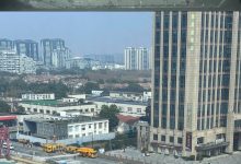 Çin'in Şangay kentinde metro çalışması sırasında oluşan obruk koca yolu saniyeler içerisinde adeta yuttu