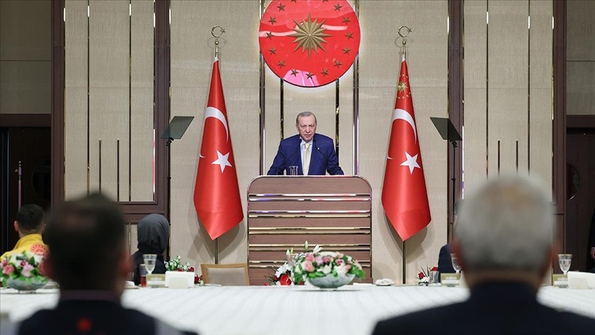 Cumhurbaşkanı Erdoğan, “Emek Sofrası Buluşması” iftar programında hem Gazze’deki saldırılara hem de iç politikaya ilişkin mesajlar verdi.