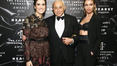 Victoria's Secret'ın eski sahibi Les Wexner, Elie Robert de Rothschild'in tavsiyesi sonrası Epstein'a servetinin yönetimini teslim ettiğini itiraf etti