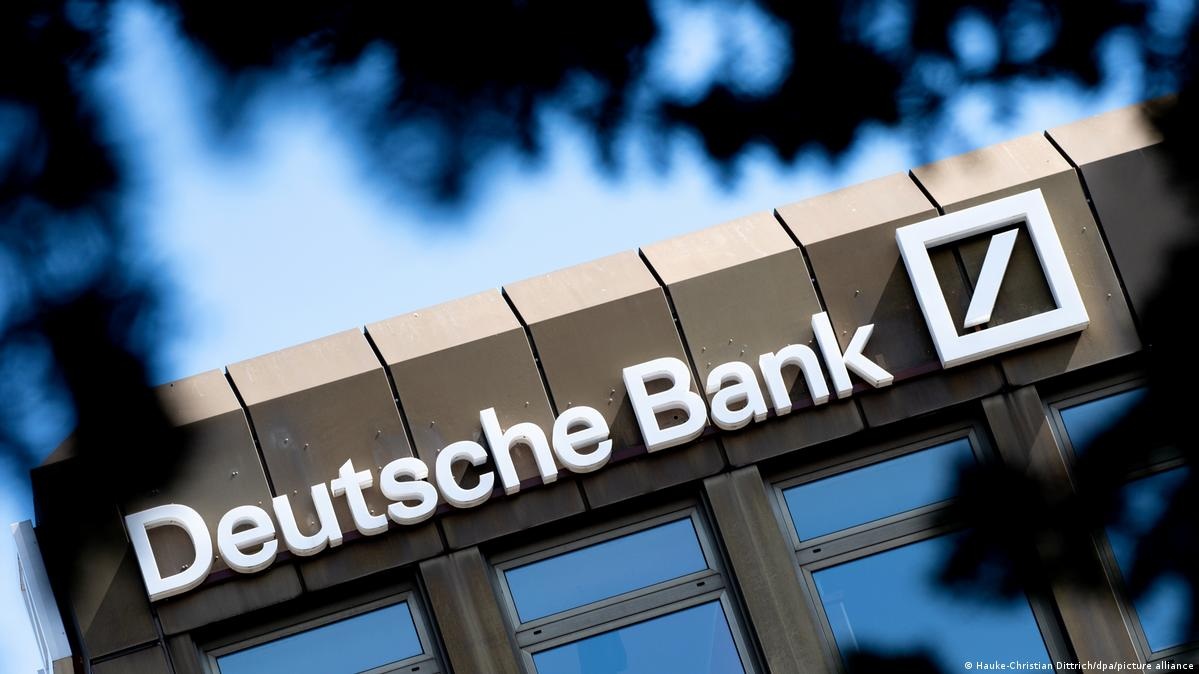 ABD Adalet Bakanlığı kapsamında yayımlanan FBI belgeleri, Deutsche Bank’ta kara para aklamayı önleme süreçlerine ilişkin dikkat çeken iddiaları ortaya koydu.